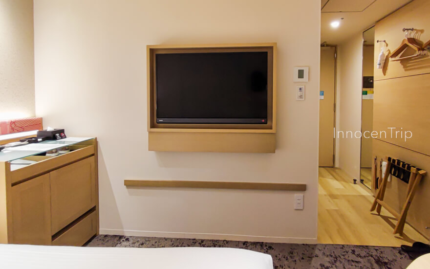 壁掛けテレビ
